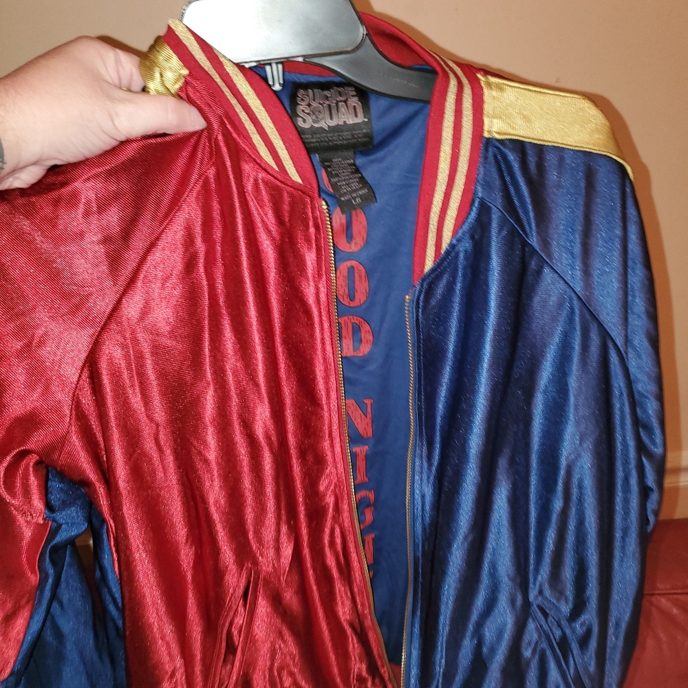 Harley Quinn jacket large